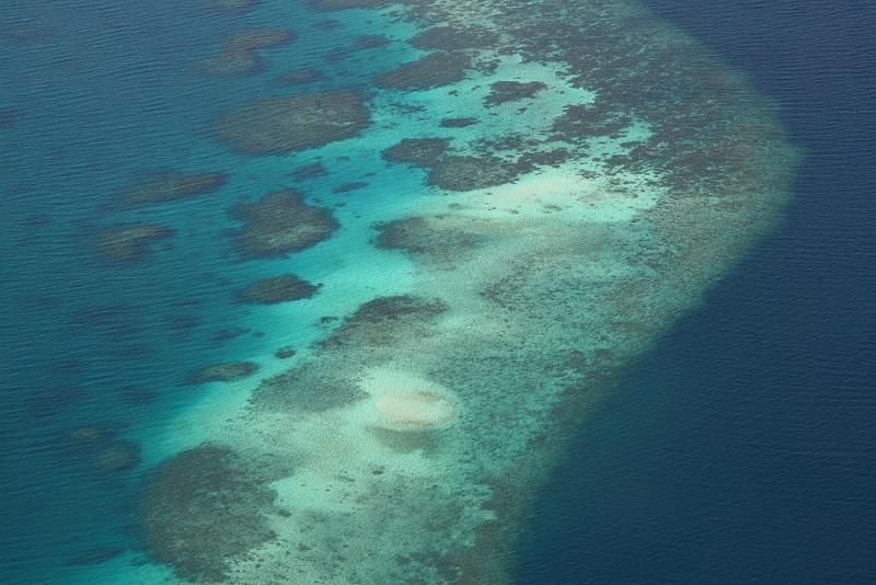 Maldives from the air (48).jpg